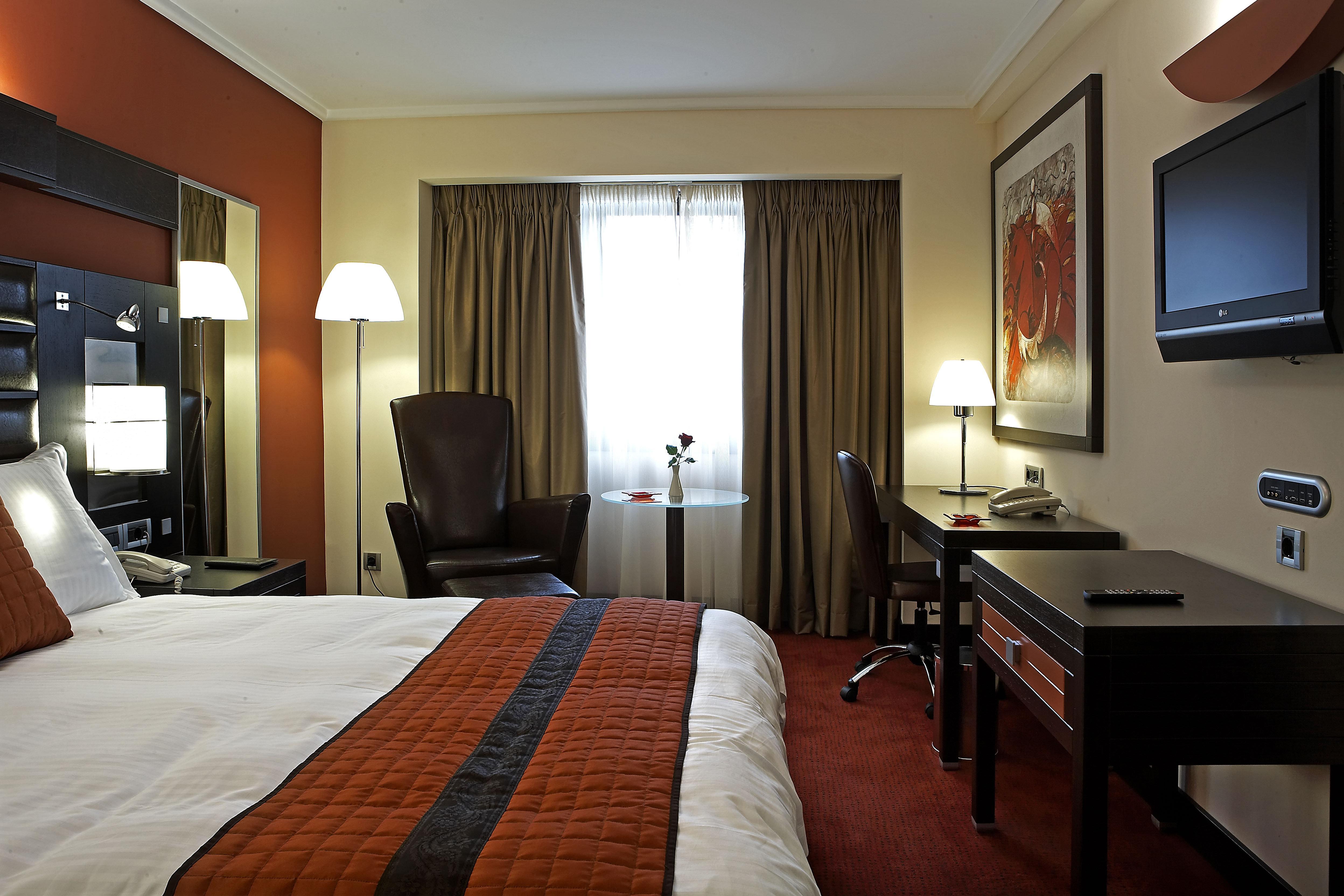 Crowne Plaza Athens City Centre By Ihg Exterior photo